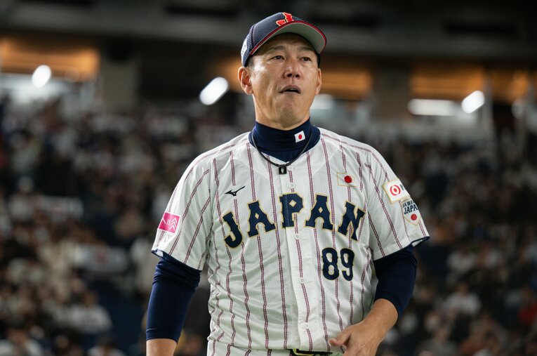 プレミア12、8連勝で決勝進出を決めた侍ジャパン井端弘和監督。史上初の全勝優勝と連覇はなるか ／ photograph by Nanae Suzuki