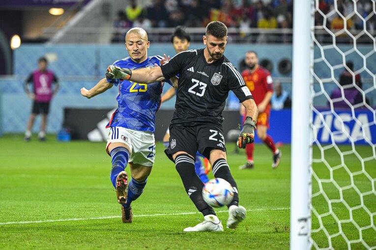 カタールW杯スペイン戦、前田を起点にしたハイプレスが同点弾に繋がった　©Takuya Sugiyama/JMPA