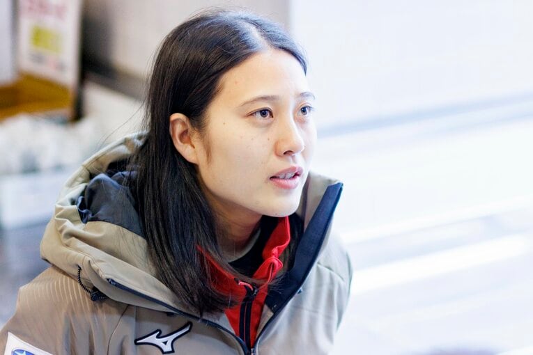 生まれ育った野沢温泉村の温かみが大好きだという丸山　©Kiichi Matsumoto