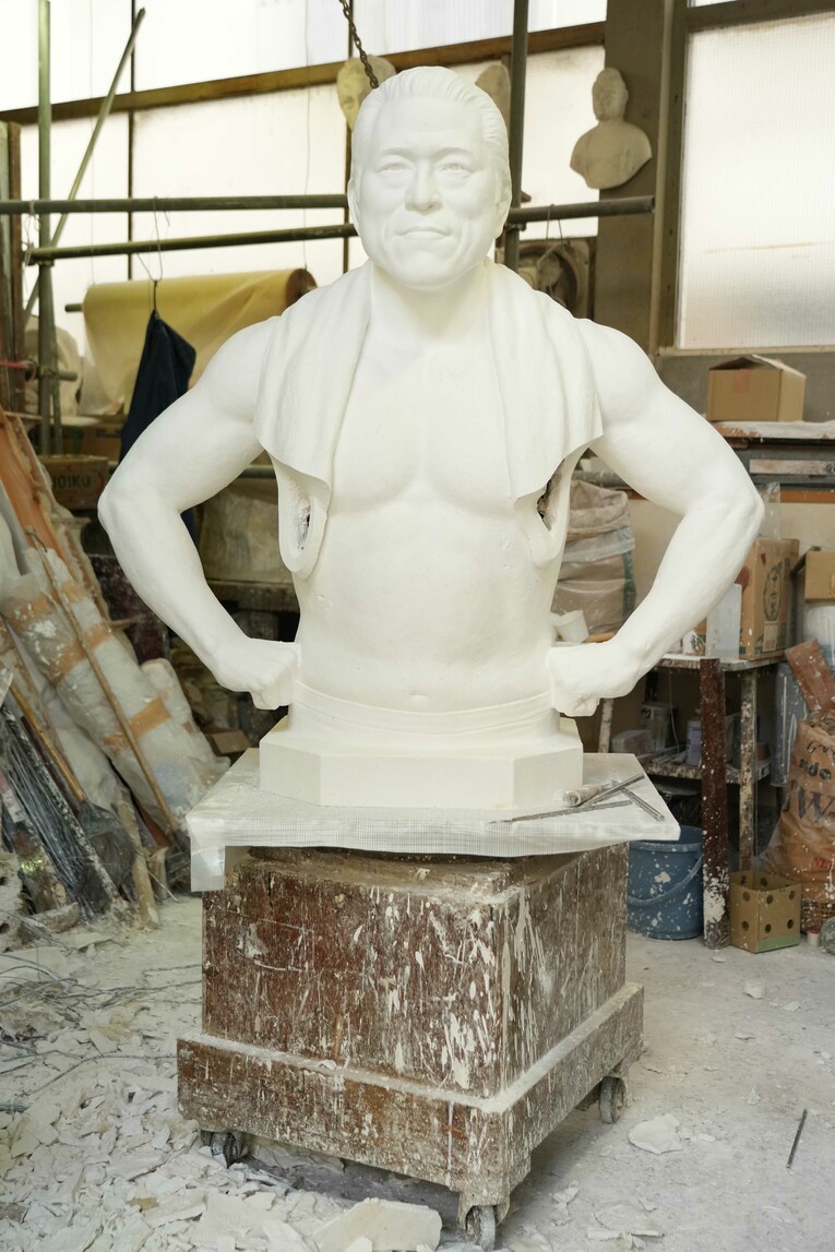 猪木の石膏像