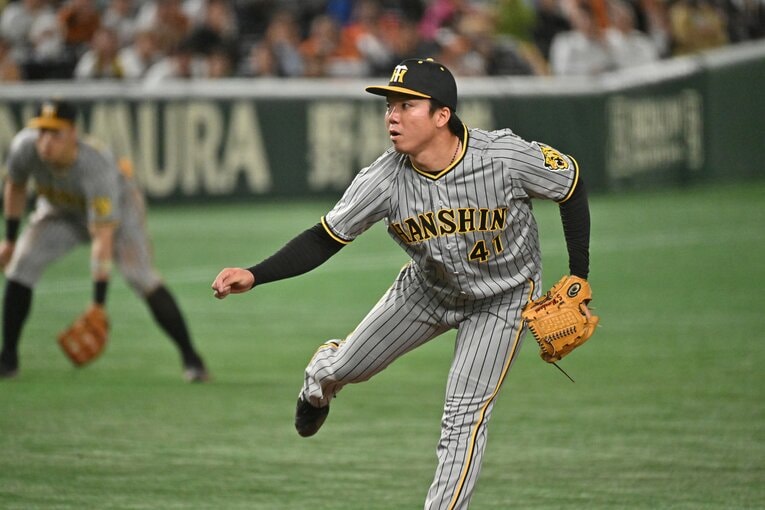 4月12日巨人戦で快投を見せた村上　©︎Hideki Sugiyama