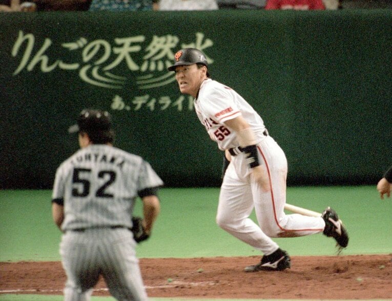 1999年8月22日、巨人対阪神。9回裏に松井秀喜を内野ゴロに打ち取る遠山奬志　©︎Sankei Shimbun