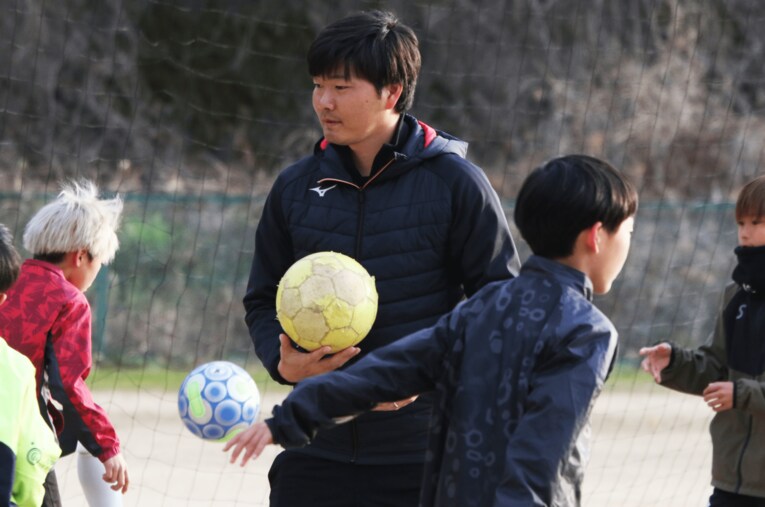 現在、指導者の道を歩み始めた市丸瑞希（26歳）。新たな目標に向けて、充実した日々を過ごしているようだ ／ photograph by Takahito Ando