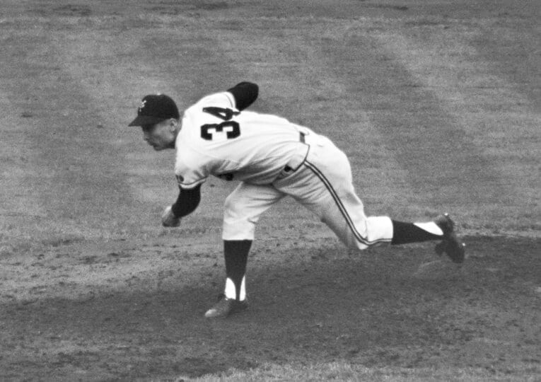 巨人時代の金田の投球　©JIJI PRESS