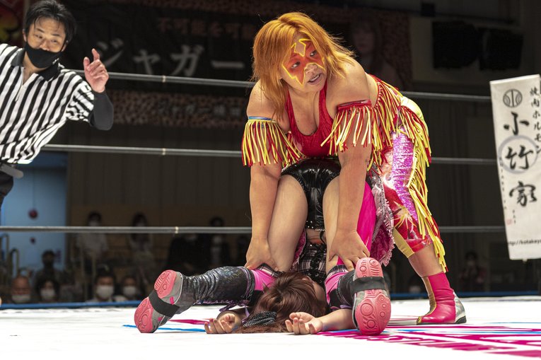 神取＆アジャ＆“W井上”！ レジェンドたちが若手精鋭軍との「3本勝負」で必殺技連発…“お祭り”カードに見た歴史的意義とは？(39)