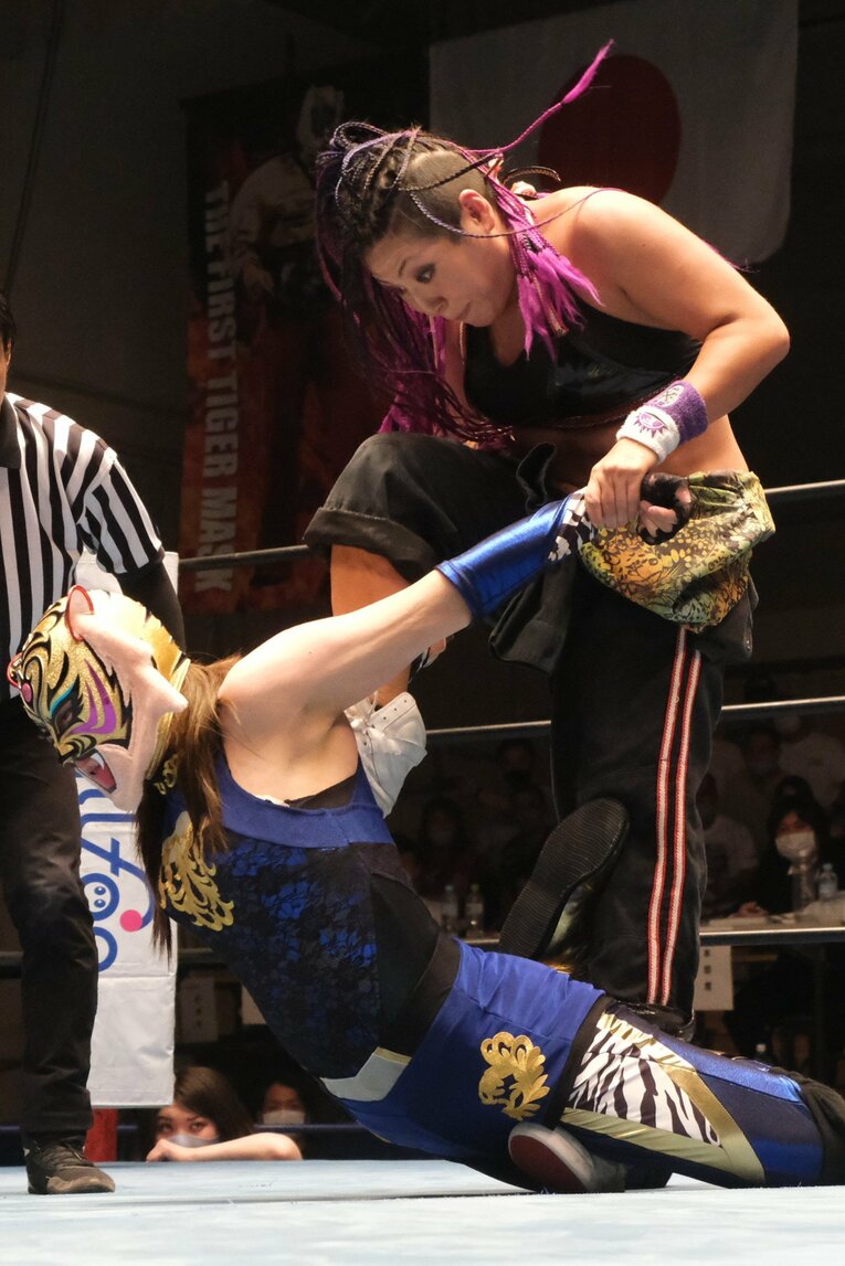 「はっきり言って、初代タイガーマスクのクローン」 《タイガー・クイーン》衝撃デビューに佐山聡も「思った以上の合格点」(20)