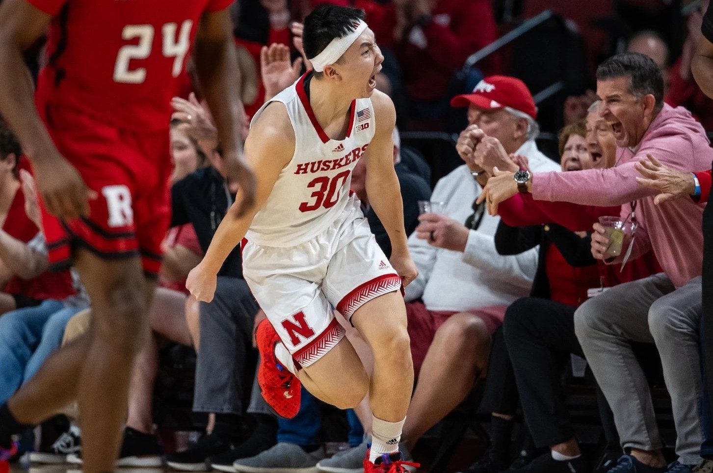 パッションを隠さない富永のスタイルは、目が肥えたアメリカ人の心もつかんだ　©︎Nebraska Athletics 