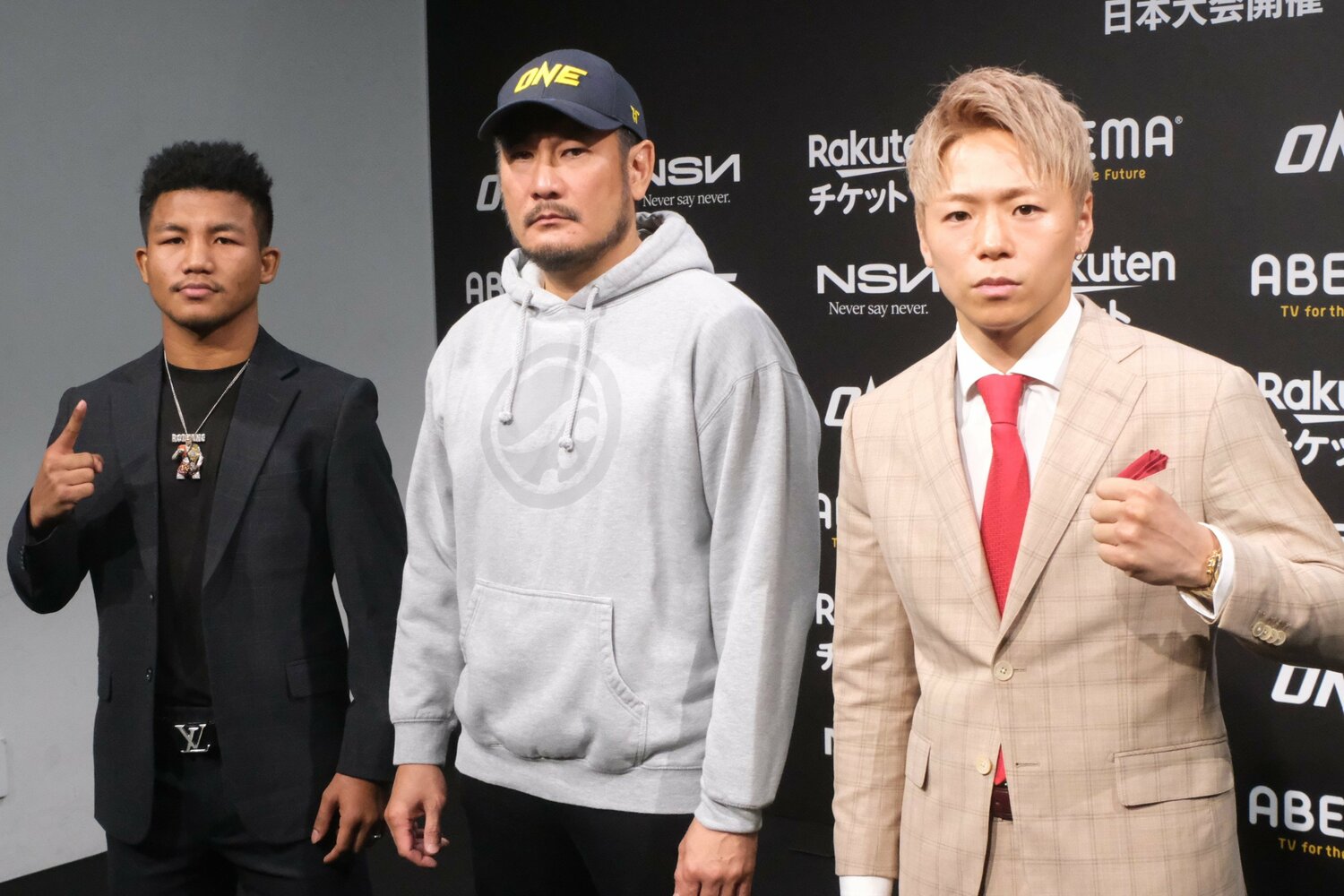 武尊がロッタン（左）からのKO勝利にこだわる裏には、那須川天心の存在があった　©Norihiro Hashimoto