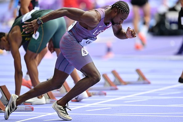 パリ五輪金メダリストのライルズのスタート。身体の真下につま先接地しているのが分かる ©Getty Images
