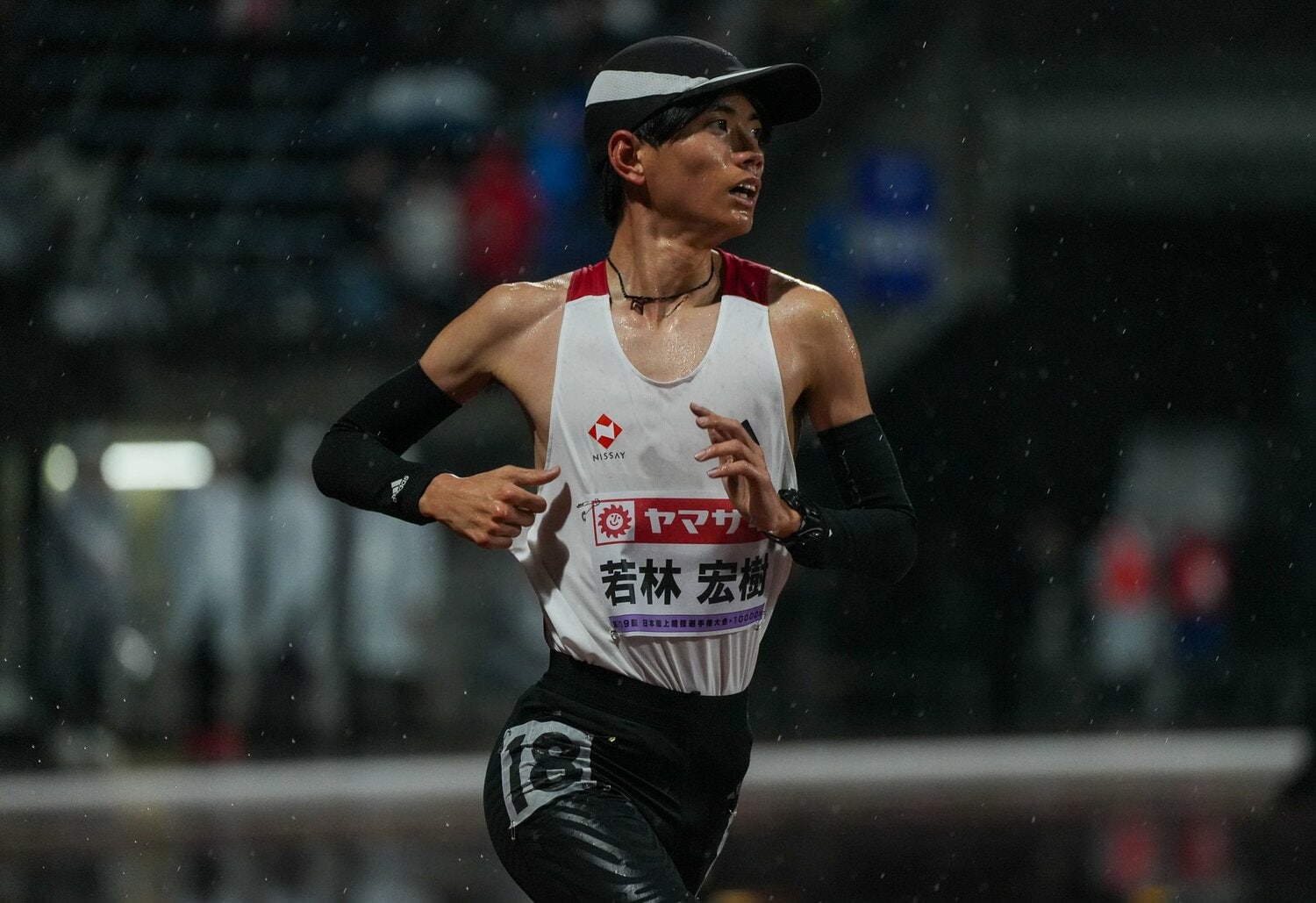 4月に入社したばかりの日本生命のユニフォームで日本選手権に出場した若林　©︎Satoshi Wada