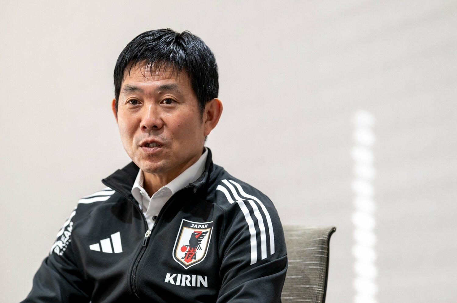 「前半からブラジルは困っていたんです」森保一監督に聞く、“なぜブラジル戦前半0-2と苦戦した?”…大逆転劇のウラに小さな誤算「最初10分で修正したプラン」