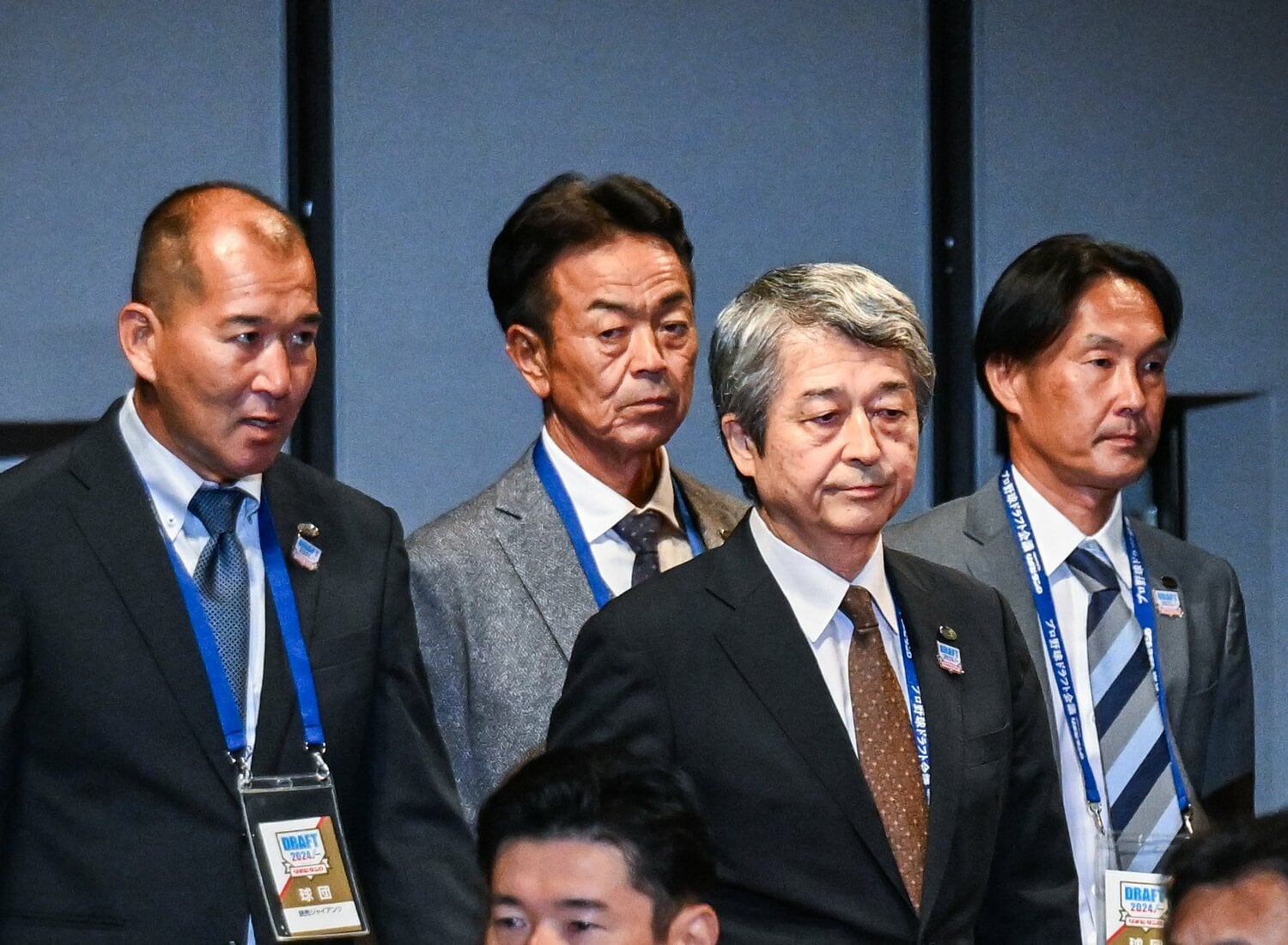 現役時代は「金太郎」で鳴らしたジャイアンツ水野スカウト部長(左から2人目)は真摯に回答してくれた ©Nanae Suzuki