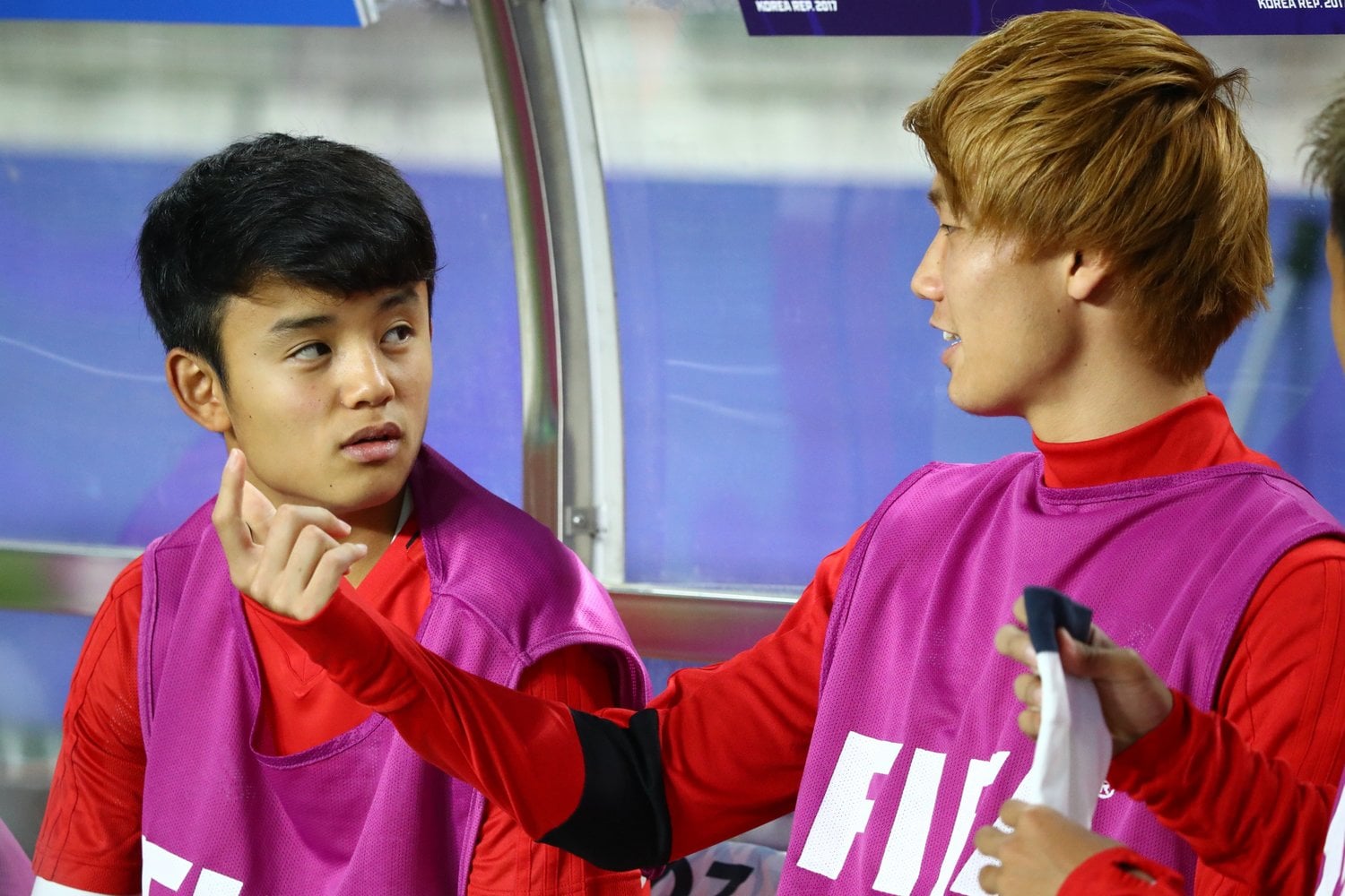 久保と談笑する板倉（2017年U-20W杯）©︎AFLO SPORT