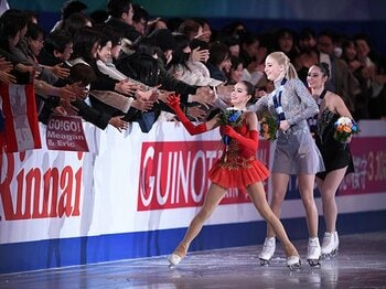 ロシア女子が圧勝も日本勢も収穫アリ。GPファイナルの結果から五輪を検証。＜Number Web＞ photograph by Asami Enomoto