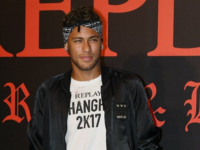 バルサを出る理由は、お金とメッシ。ネイマール移籍騒動の裏側を解説。＜Number Web＞ photograph by Getty Images