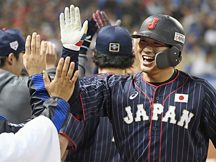 プレミア12、日本の4番・鈴木誠也。爆発的な数字と驚異的な“対応力”。＜Number Web＞ photograph by KYODO