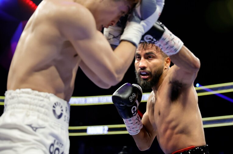 ジャブを止めないことが、カルデナス善戦の要因だったと黒田氏は語る ／ photograph by Getty Images
