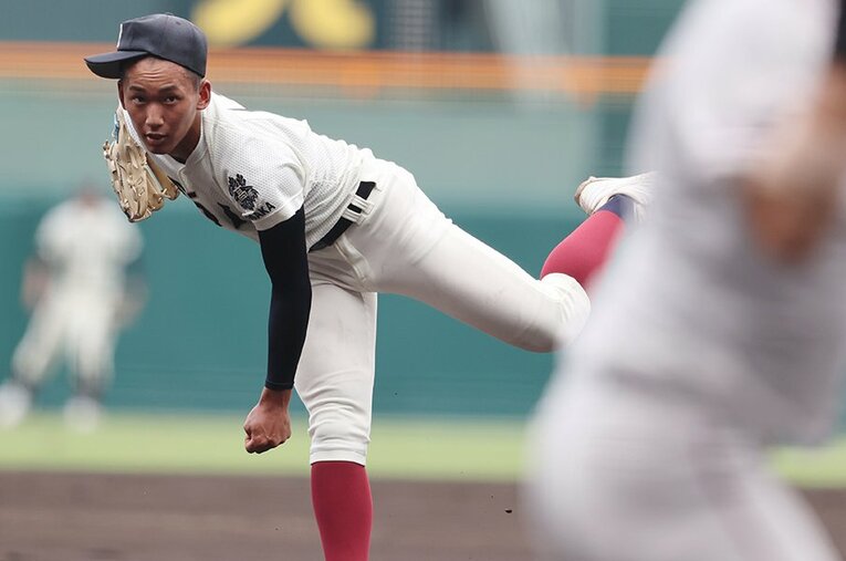 聖望学園で1安打無失点の好投を見せた前田悠伍。大阪桐蔭は投打にギアを上げてきている ／ photograph by JIJI PRESS