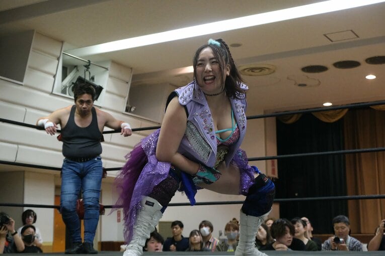 「やせたら可愛いのに」世間の声との闘い…“プラスサイズモデル”も務める女子レスラー・まなせゆうなの思い「ありのままの自分を愛せばいい」(79)