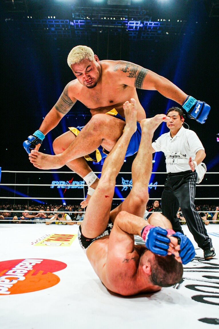 マーク・ハントの「ヒップアタック」（3枚目／全5枚）©Susumu Nagao