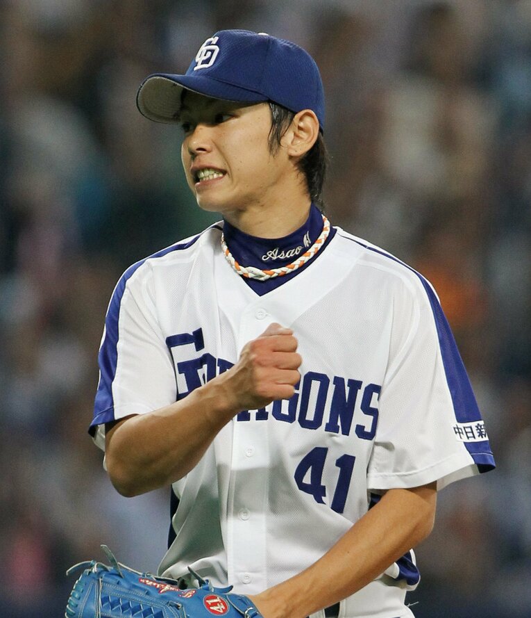 写真は2010年シーズン。落合博満監督にセットアッパーとして固定され、72試合に登板。当時の日本記録となる47ホールドを記録し、リーグ優勝に大きく貢献　©JIJI PRESS