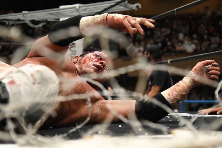 「死んでもいい覚悟なんていらねぇんだよ！」葛西純はエル・デスペラードに何を伝えたのか？ カメラマンが激写した“血と熱狂の23分30秒”(47)