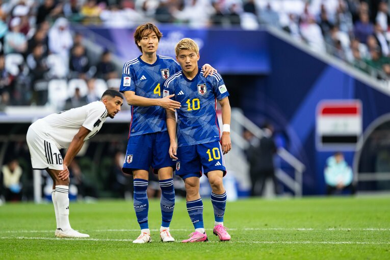 イラク戦、板倉とともに　©Getty Images