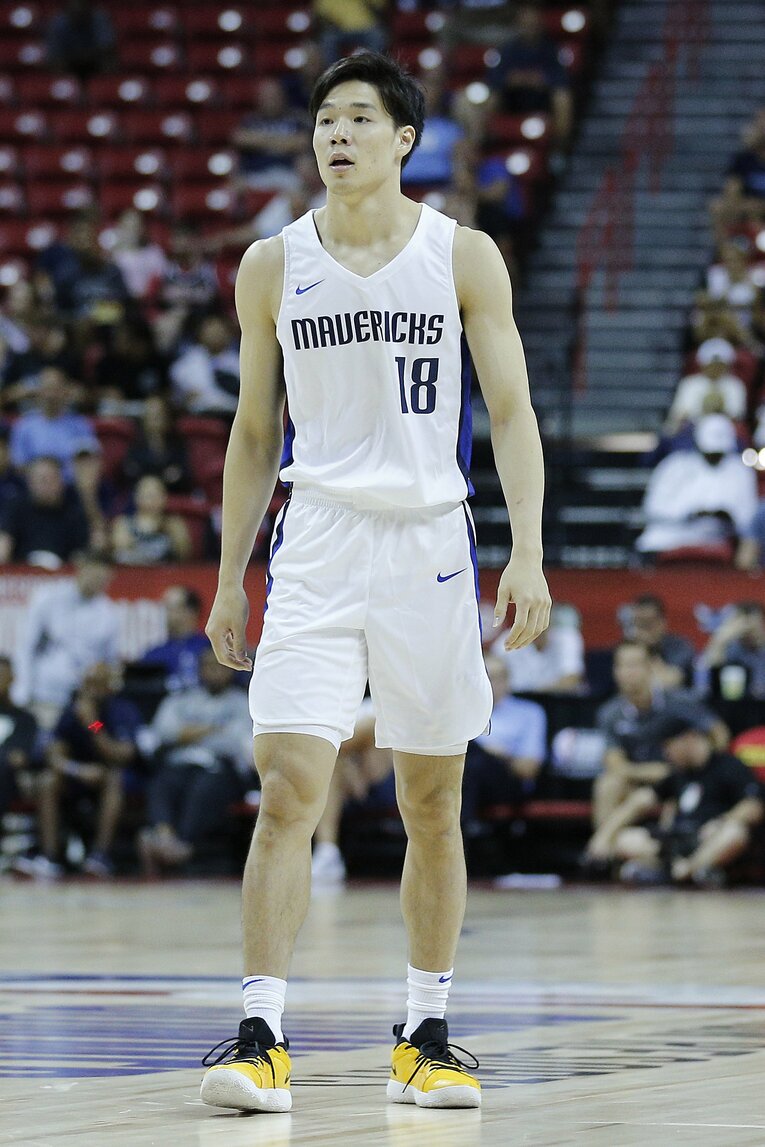 2019年夏、マーベリックスのメンバーとしてサマーリーグに出場した馬場　©Getty Images