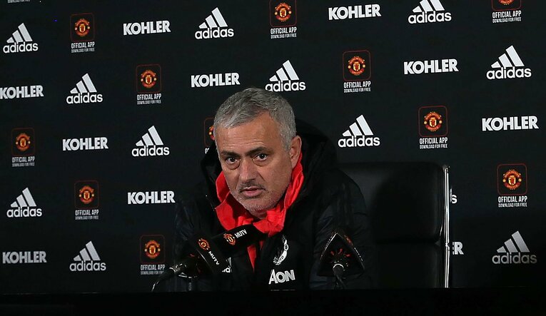 選手やスタッフを公の場で批判したモウリーニョは、次第に求心力を失っていった　©Getty Images