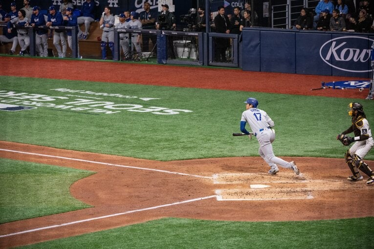 初ヒットに向け走り出す　©Nanae Suzuki