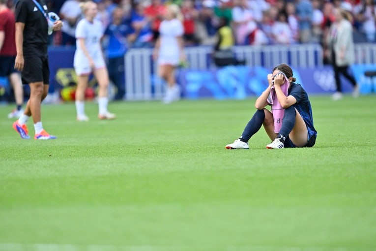 パリ五輪アメリカ戦「なでしこたちの涙」（全10枚中の8枚目）　©Takuya Nakachi/JMPA
