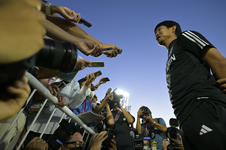 コスタリカ戦翌日、森保監督は取材に応じる　©Koki Nagahama/JMPA