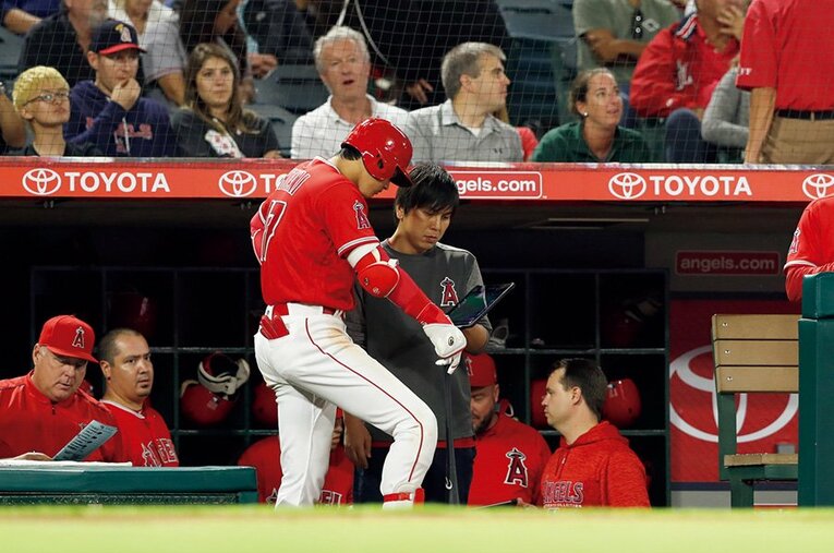 大谷翔平の水原通訳が見た「翔平のぶちキレと可愛い日常」　チームメイトから「アメリカ人の彼女はできた？」と聞かれると…(1) ／ photograph by Yukihito Taguchi
