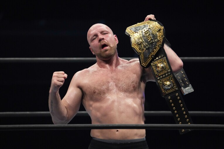 IWGP王座2度目の防衛に成功したジョン・モクスリー　©Essei Hara