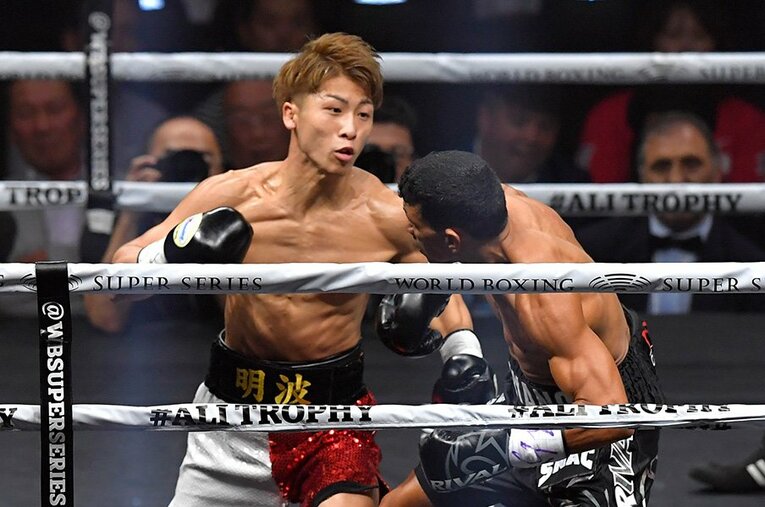 井上尚弥、70秒KOの試合 ／ photograph by Getty Images