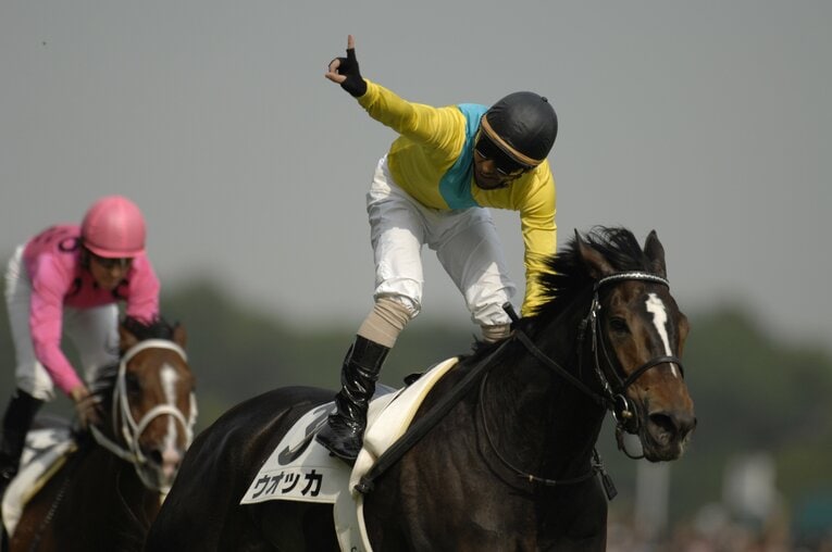 2007年、牝馬として64年ぶりにダービーを制したウオッカ　©BUNGEISHUNJU