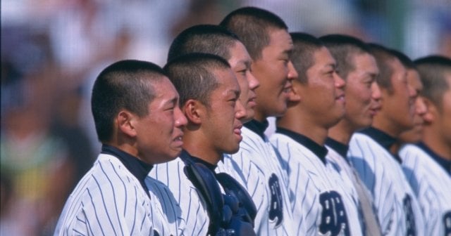 明徳義塾OBが語っていた“寮生活のリアル”「48人部屋が2つ。2段ベッドが24台」「おかしい部分を撤廃するのに、4年かかりました」 - 高校野球 -  Number Web - ナンバー