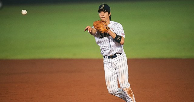 山田哲人 3年計画 最終年の野心 広島 菊池越えでゴールデングラブを プロ野球 Number Web ナンバー