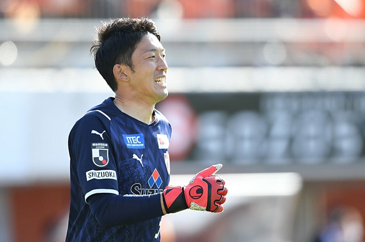 権田修一が本気で考える 日本でgkが人気ない 問題の改善法 欧州で指導者になったユース時代の同僚と話し込んでみた 3 4 Jリーグ Number Web ナンバー