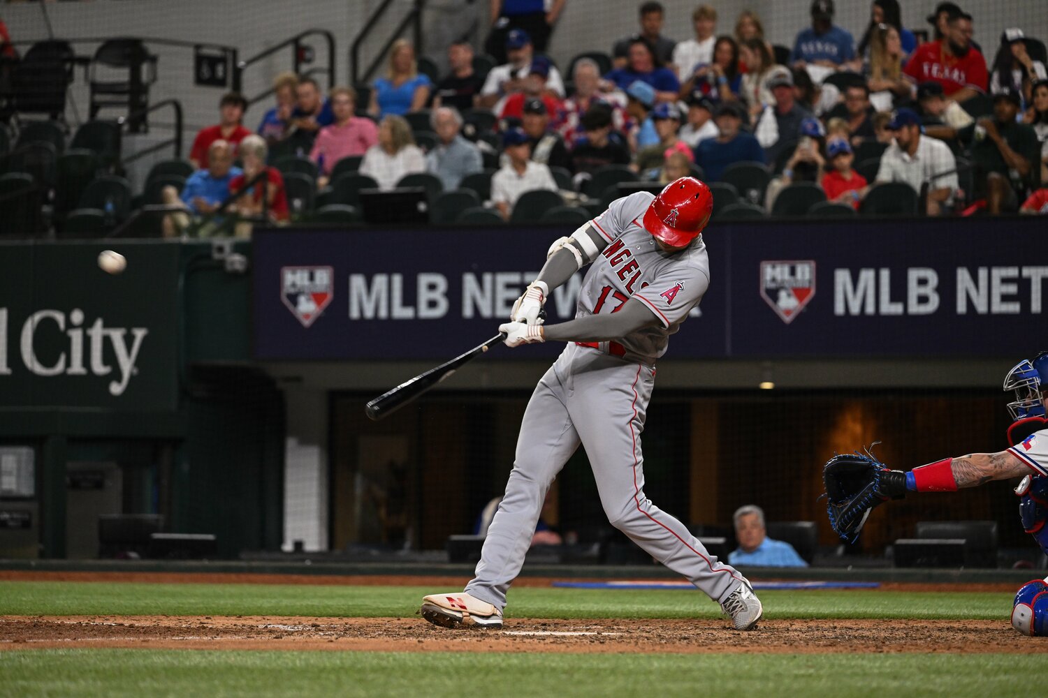 大谷の打撃は「当たれば飛ぶ」ではなく「当てる確率を高めて飛ぶ」印象だ　©Nanae Suzuki