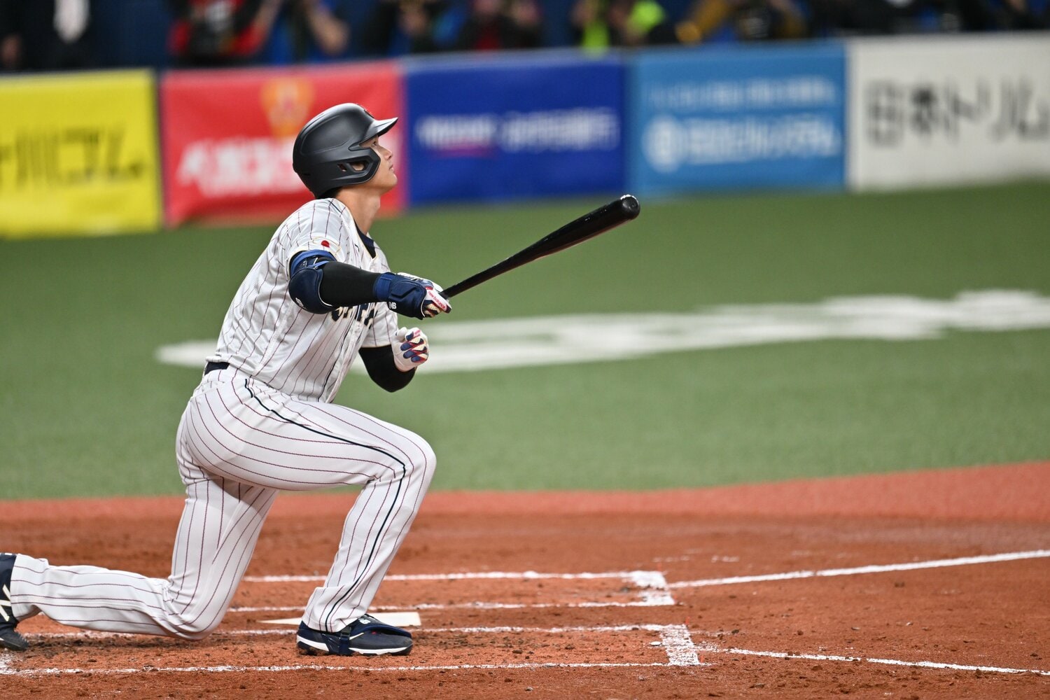 誰もが衝撃を受けた“大谷の片膝つきホームラン”　©Naoya Sanuki