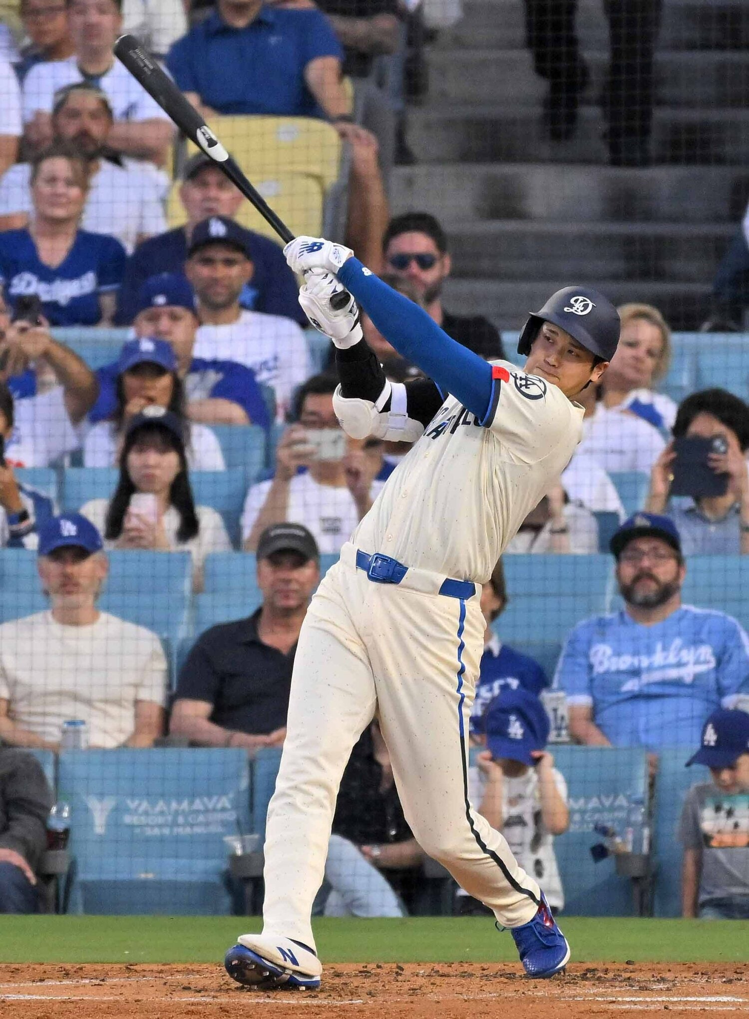 現地22日のエンゼルス戦で23号2ランホームランを放つ大谷　©JIJI PRESS