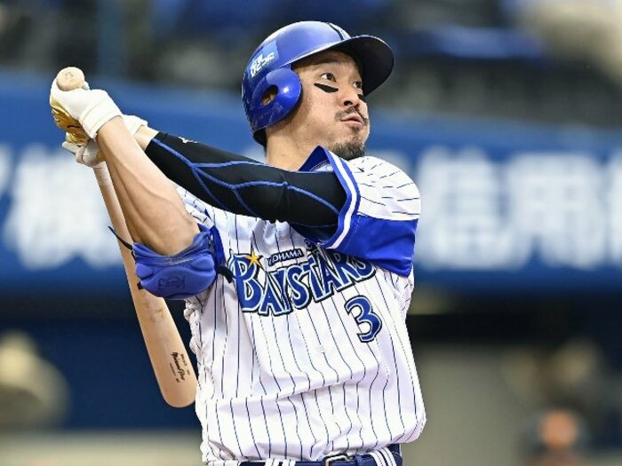 【2カ月連続のMVP】DeNAの韋駄天・32歳梶谷隆幸に聞いた「球団新記録“42”までの道のり」＜Number Web＞ photograph by KYODO