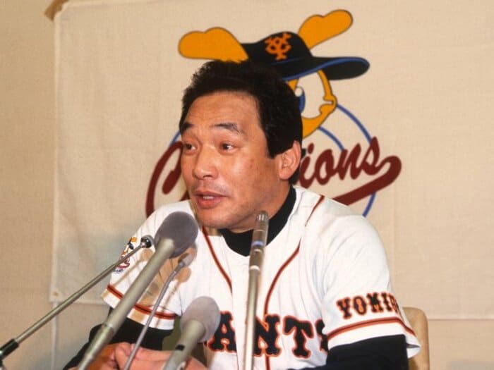 野村克也が猛批判「誰のおかげでお金が稼げているんだ！」巨人・落合博満“名球会拒否”事件とは何だったのか？ 落合は「名球会は選手生命の終わり」＜Number Web＞ photograph by ベースボール・マガジン社