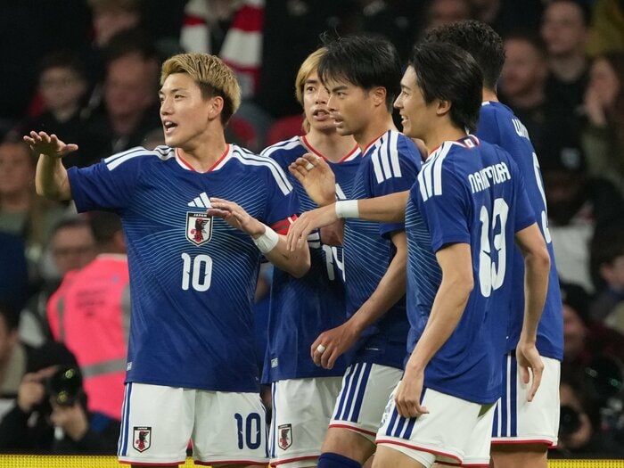 南野拓実と久保建英不在で「新しい攻撃の選択肢ができた」？ 実はイングランド戦で初めて実現した「中村・三笘・堂安・伊東同時先発」の深い意味＜Number Web＞ photograph by Getty Images