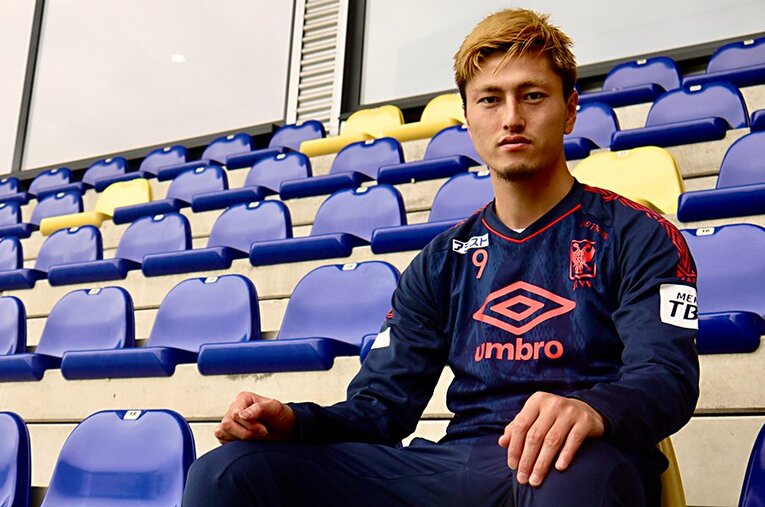 鈴木優磨と言えばここ一番で結果を残せるタイプだ。それはゴールという明確な数字を問われる欧州向きと言える。 ／ photograph by Atsushi Iio