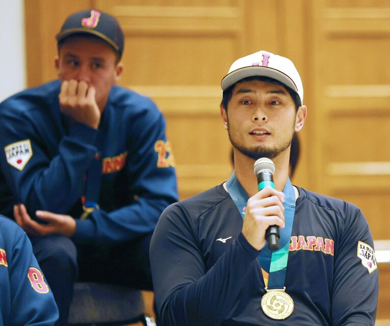 代表メンバーに忘れ得ぬ言葉を残したダルビッシュ　©JIJI PRESS