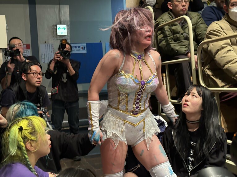 「敗者退団マッチ」として行われた上谷沙弥vs中野たむ　©Norihiro Hashimoto