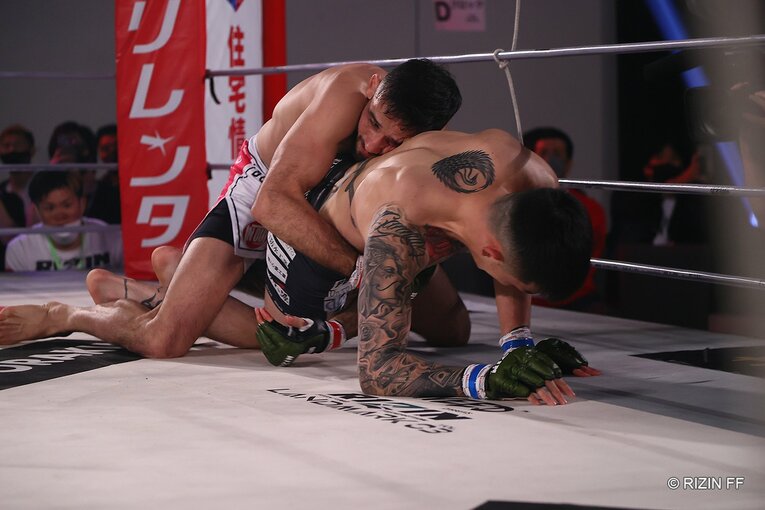 “絶対の寝技”はグレイシーの再来か…クレベル・コイケが“悪童”に完勝、RIZINフェザー級の中心は誰に？「アサクラともう一回、かな」(17)