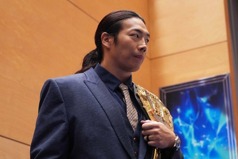 IWGP世界ヘビー級王者の竹下幸之助　©Essei Hara